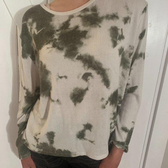 SUPER CUTE WOMENS CLOUD CHASER TOP SZ S - Picture 2 of 5